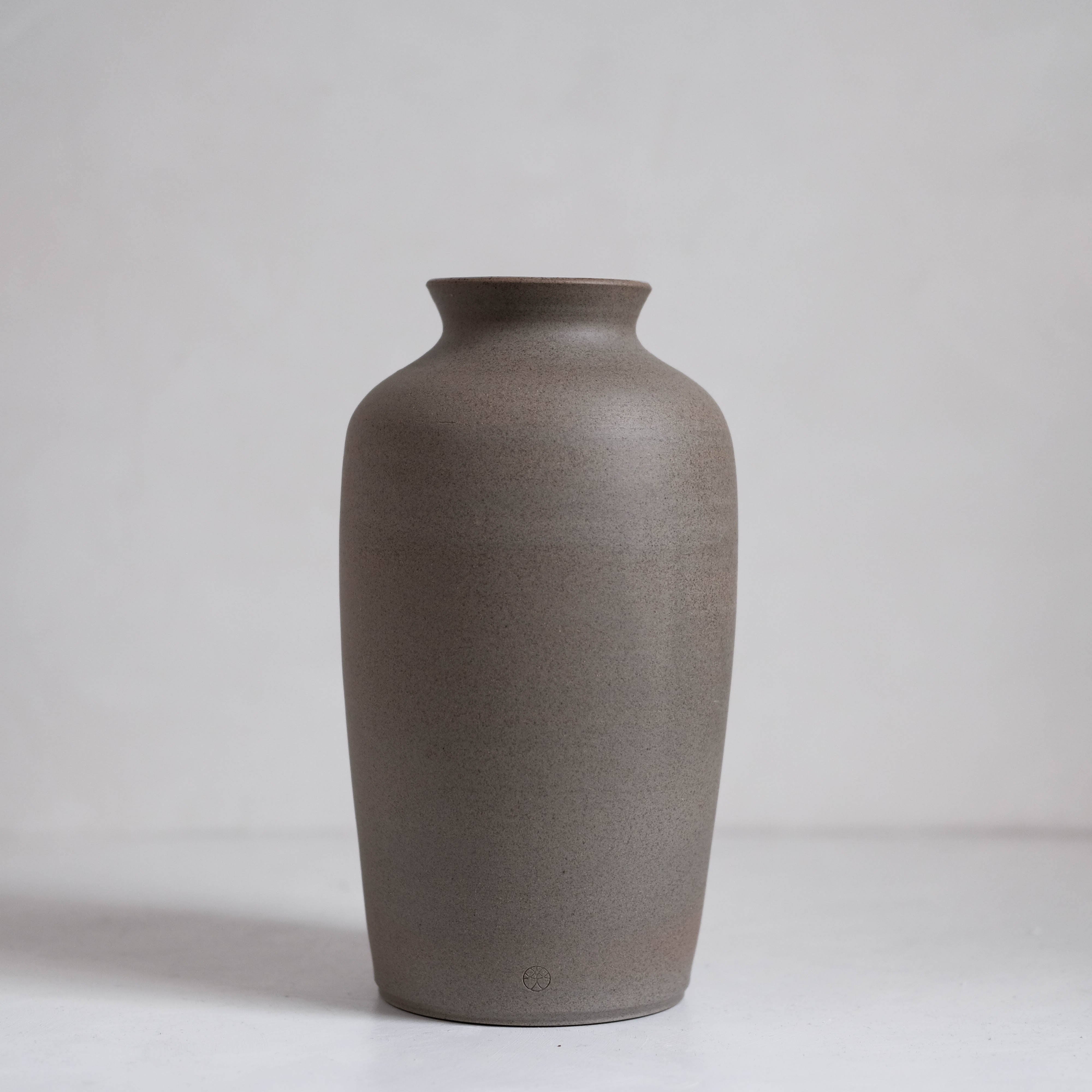 Ishi (石) Vase #ADN91