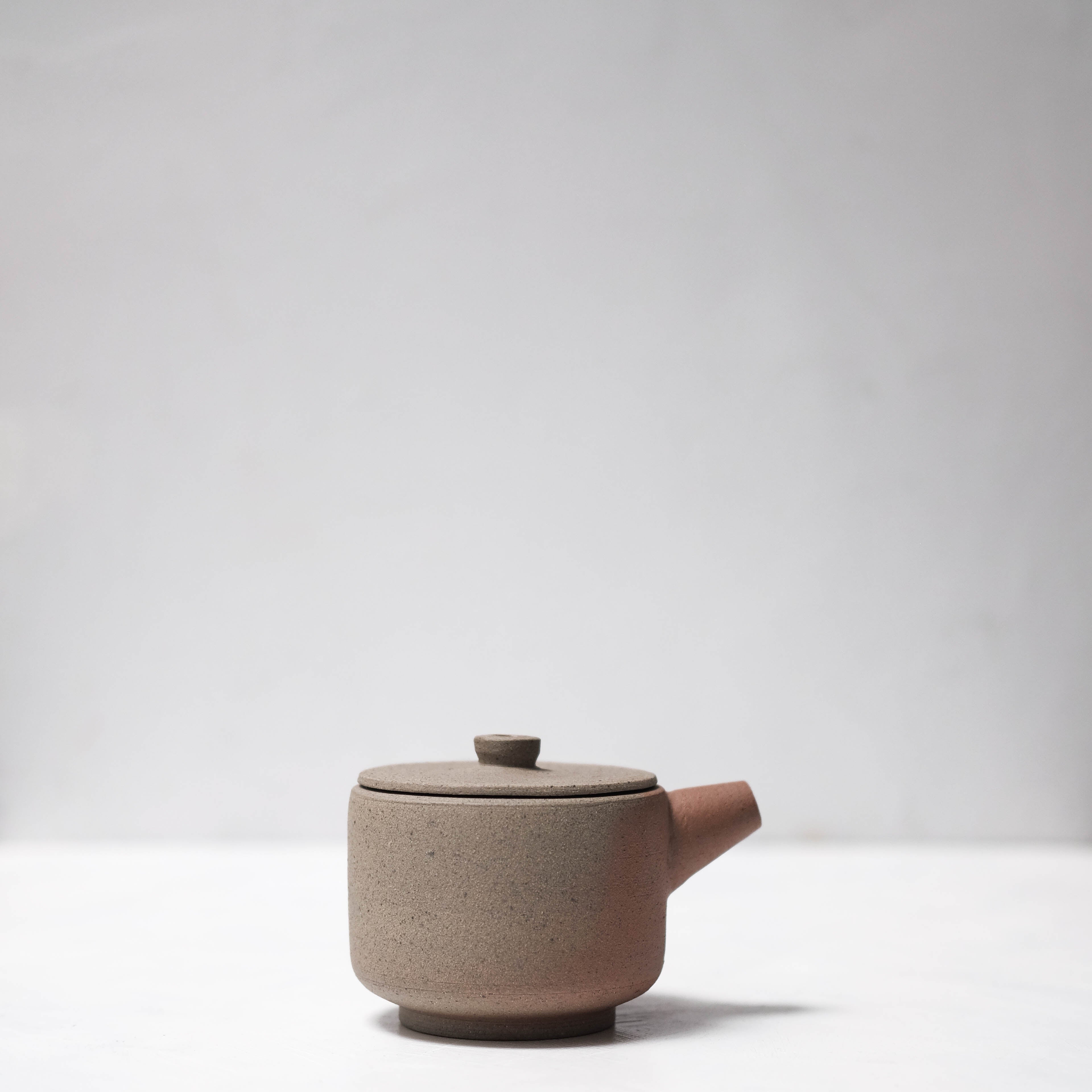 Haigusuri (灰釉) Teapot #ASH51